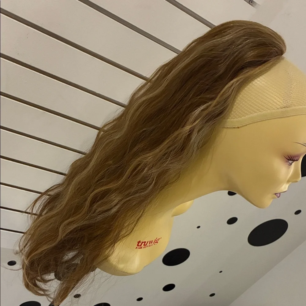 Brazilian ponytail